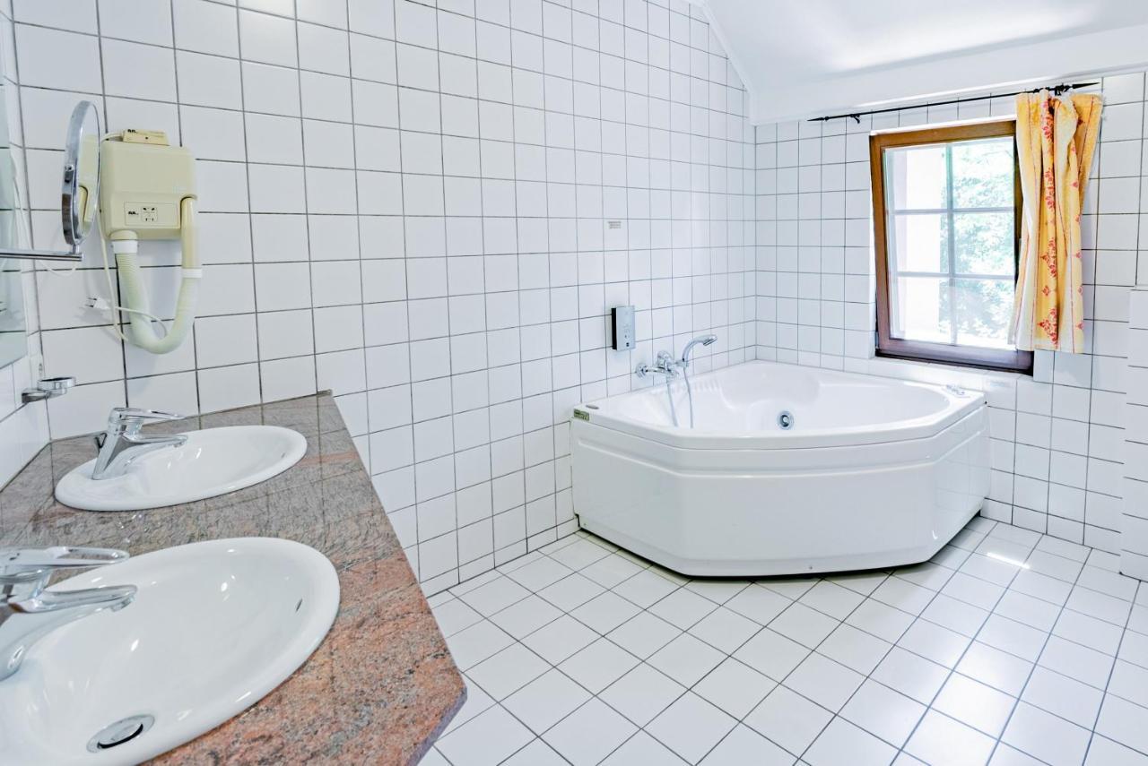Hotel Aux Tanneries De Wiltz Exteriér fotografie